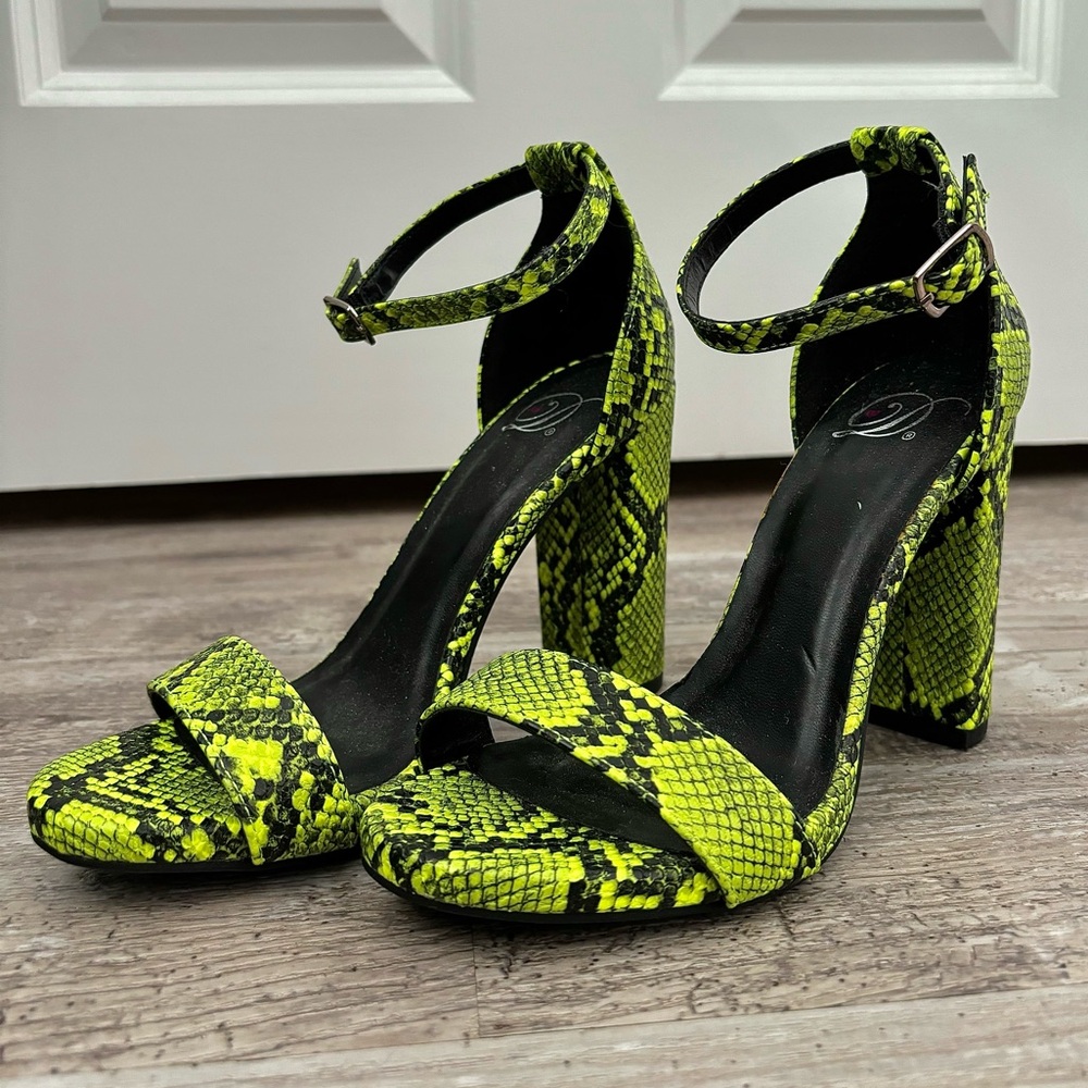 Heart in D neon green snake print block heel sandals